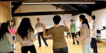 Un curso acerca a los docentes el método Dalcroze