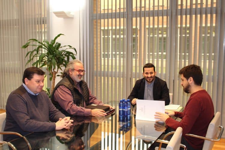 La FSMCV y el Consell ya debaten como mejorar la financiación a las Escuelas de Música
