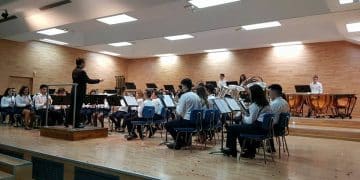 Intercambio musical entre las bandas juveniles de Villar del Arzobispo y Vilamarxant