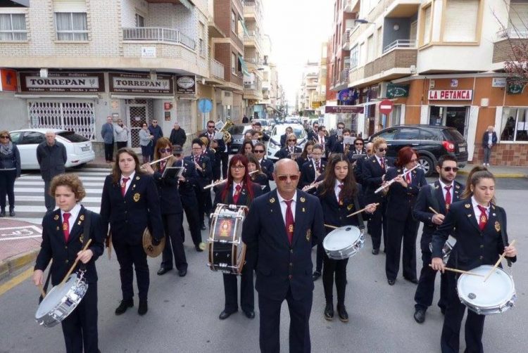 “Los Salerosos” de Torrevieja se visten de mexicanos