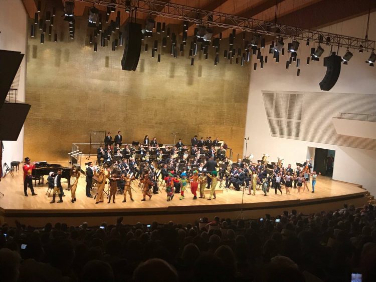 L´Ateneu Musical de la Vila Joiosa felicita el Nadal amb música