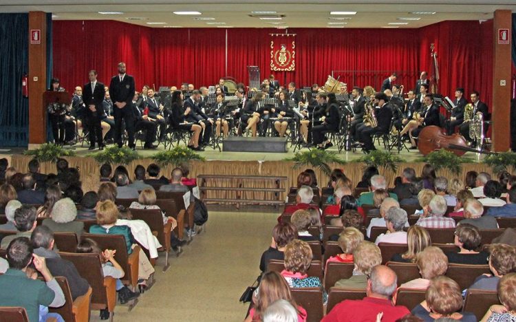 La Unió Musical Santa Maria del Puig busca nou director per a la seua banda