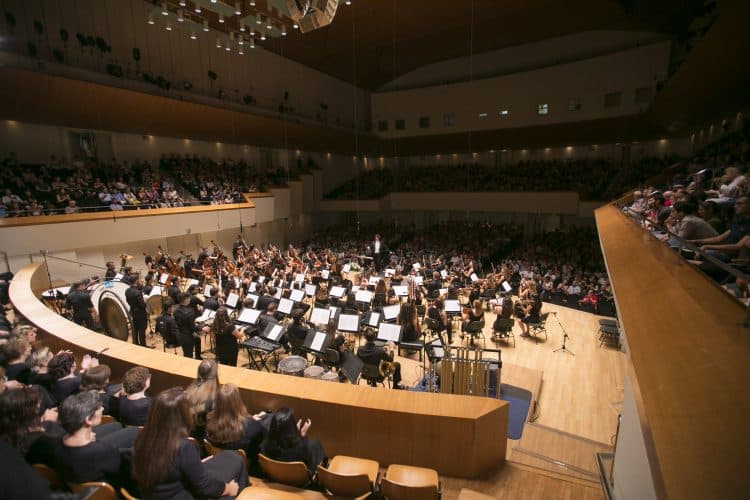 La Jove Orquestra de la FSMCV triomfa al Palau de la Música