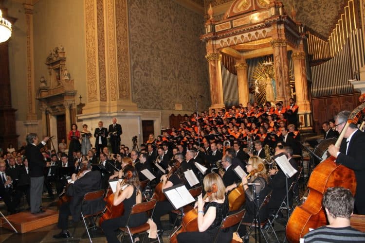 La Primitiva de Llíria reconeix el treball del VCF, l’Acadèmia de Belles Arts Sant Carles i Miguel Falomir en favor de la música