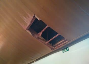 Una filtració d’aigüa provoca un desprendiment al sostre de la Sala Iturbi del Palau de la Música