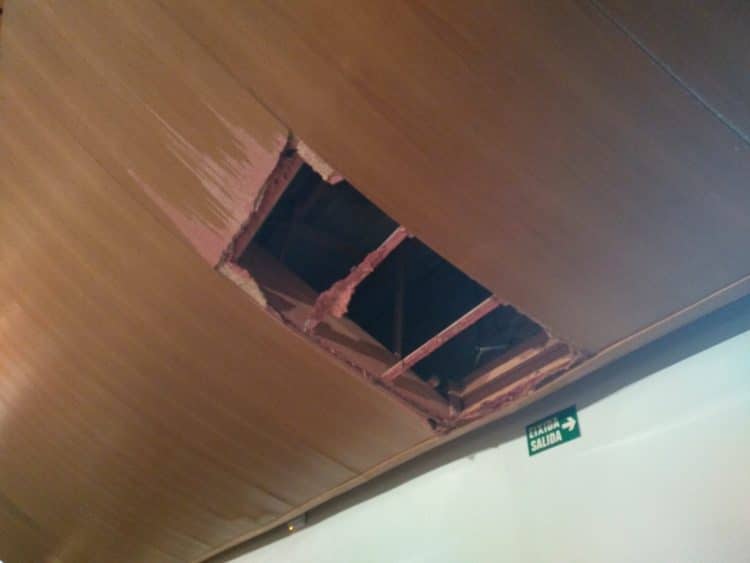 Una filtració d’aigüa provoca un desprendiment al sostre de la Sala Iturbi del Palau de la Música