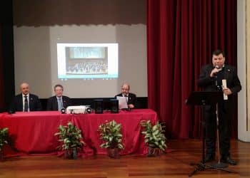 L’Acadèmia de la Música Valenciana reconeix la tasca de la FSMCV en el seu 50 aniversari
