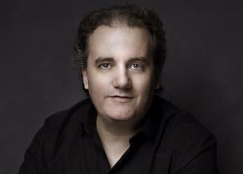 El pianista valenciano Josu de Solaun continúa su gira internacional en un final de año muy exigente