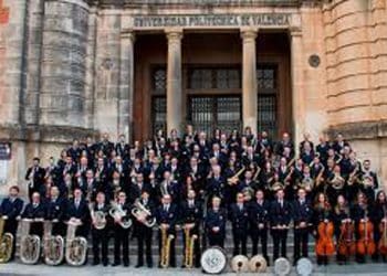 La Música Nova felicita al Círculo Industrial de Alcoy pels seus 150 anys amb un concert
