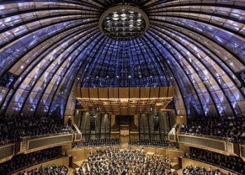 L’Orquestra Simfònica de Düsseldorf debuta demà al Palau amb Adam Fischer a la batuta