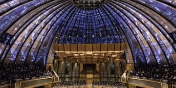 L’Orquestra Simfònica de Düsseldorf debuta demà al Palau amb Adam Fischer a la batuta