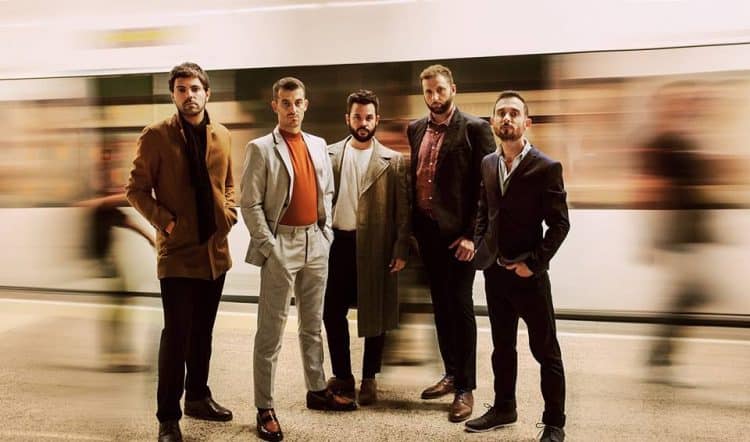 Gener presenta “Cante el cos elèctric” a la Sala Moon