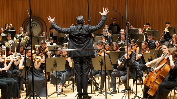 La Jove Orquestra de la FSMCV triomfa en el seu primer concert de la temporada