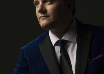 Rumanía condecora al pianista Josu De Solaun como “Oficial de Mérito Cultural”