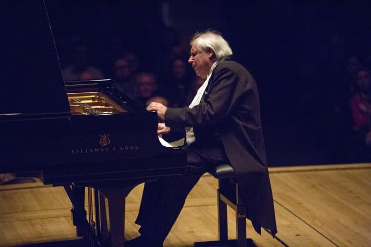 Sokolov interpreta a Beethoven i Brahms en el Palau de la Música
