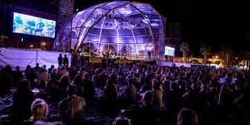 3.000 persones disfruten del primer concert de Música a la Mar a Les Arenes