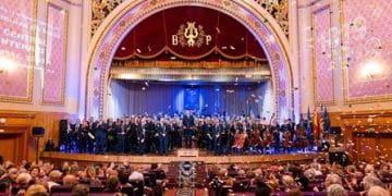 Més de 150 músics celebren sobre l’escenari els 200 anys de la Banda Primitiva de Llíria