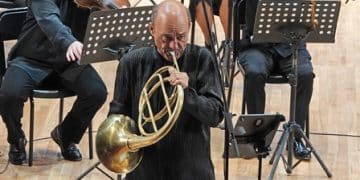 El solista internacional de trompa natural Javier Bonet oferí un concert amb l’Orquestra de la Unió Musical de Llíria