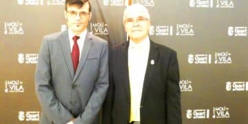Andrés Valero-Castells recibe el Premi Amics de L’Amistat de Quart de Poblet