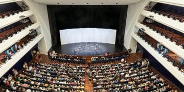 Les Arts programa este cap de setmana un concert de l’Orquestra i l’espectacle “Sent la música” a preus populars