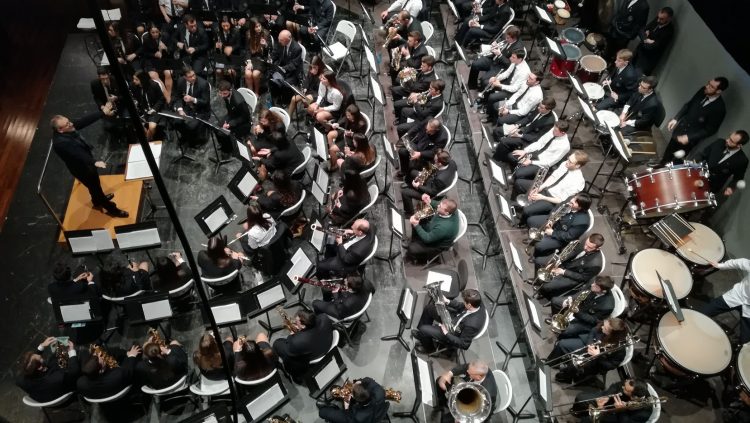 La Societat Unió Artística Musical Ontinyent convoca concurs per a triar el logotip del seu  aniversari