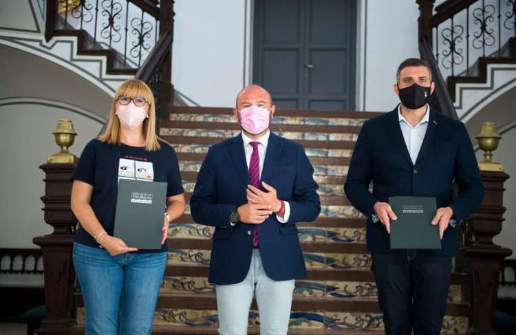 Firma del convenio de Diputació y FSMCV