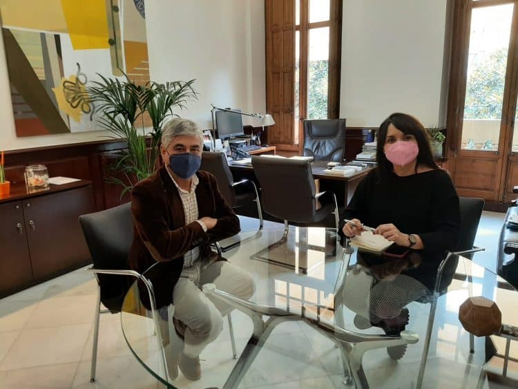 Firma del acord entre la Diputació de Alacant i la UNED