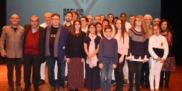 Foto de família dels guardonats en els Premis Miquelet 2019.