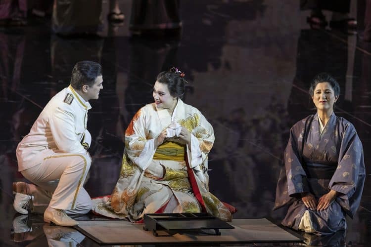 La Madama Butterfly de María Teresa Leva ompli de matisos el Palau de les Arts