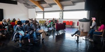 Dansa València aspira a sumar aficionats amb tallers de participació i inclusió