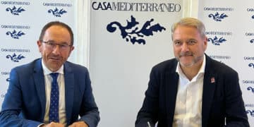 Casa Mediterráneo i la Universitat Miguel Hernández signen un conveni de col•laboració