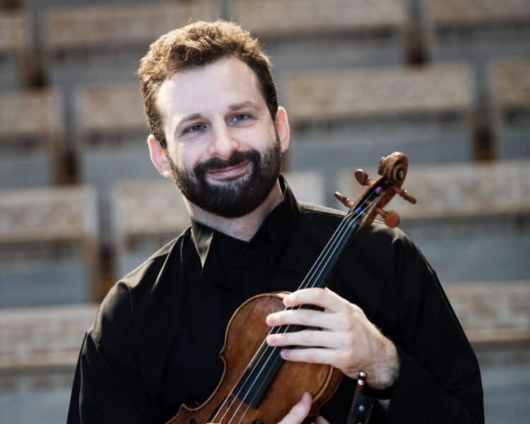 El violinista Ilya Grigolts debuta amb l’Orquestra de València amb el Concert núm. 1 de Prokófiev￼