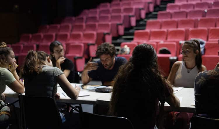 El Micalet amplia la seua oferta educativa amb una escola amateur de teatre i música