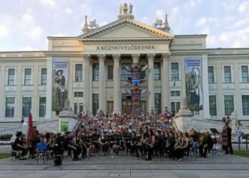 La Santa Cecilia de Macastre participa en Hungría en un festival de música