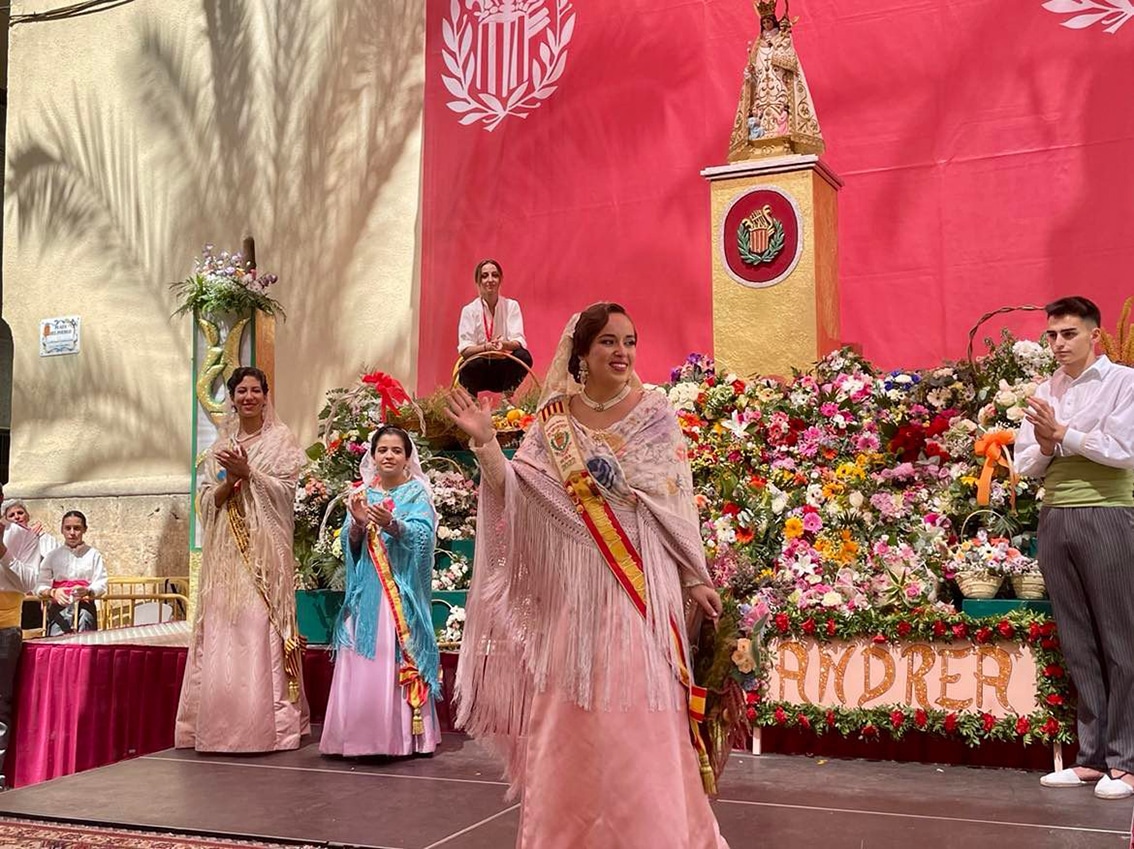 La Fiesta del Mantón vuelve a emocionar a “Los Feos” 95 años después