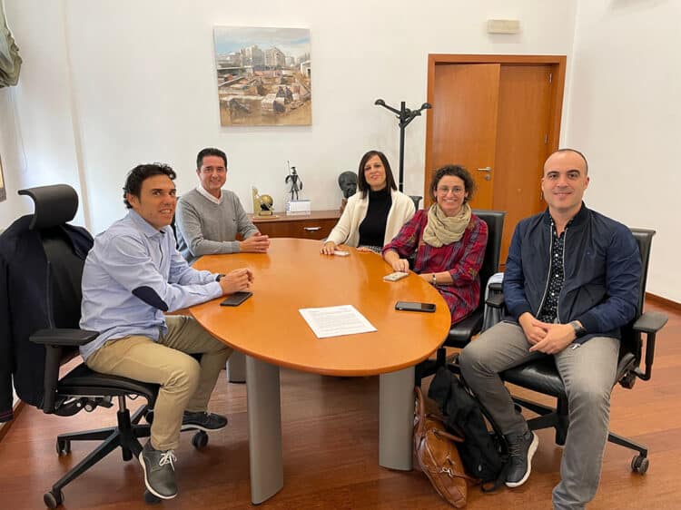 L’Ajuntament de Llíria es reuneix amb el nou equip directiu del Conservatori Professional de Música