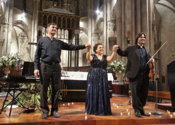La soprano Mª Eugenia Briceño actúa en la Basílica San Vicente Ferrer de Valencia