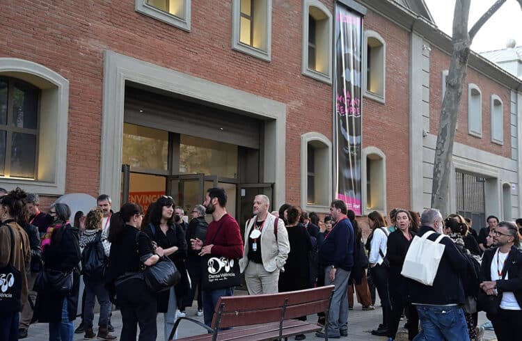 Dansa València convida a ballar persones de qualsevol edat i condició socialDansa València convida a ballar persones de qualsevol edat i condició social
