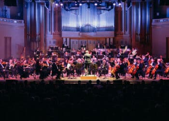 Josep Vicent dirigeix l’Orquestra Nacional Belga amb obres de Falla i Márquez