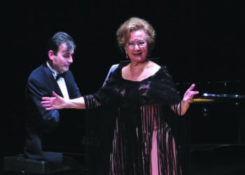 El Conservatori Professional de Torrent ret homenatge a Ángeles López Artiga