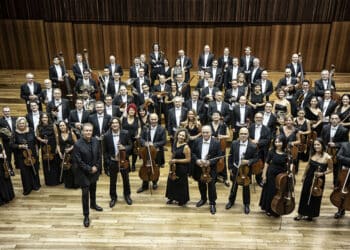 Acord amb el comité de l’Orquestra de València per garantir la reposició dins de les places vacants funcionarials