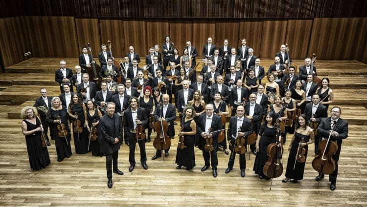 Acord amb el comité de l’Orquestra de València per garantir la reposició dins de les places vacants funcionarials