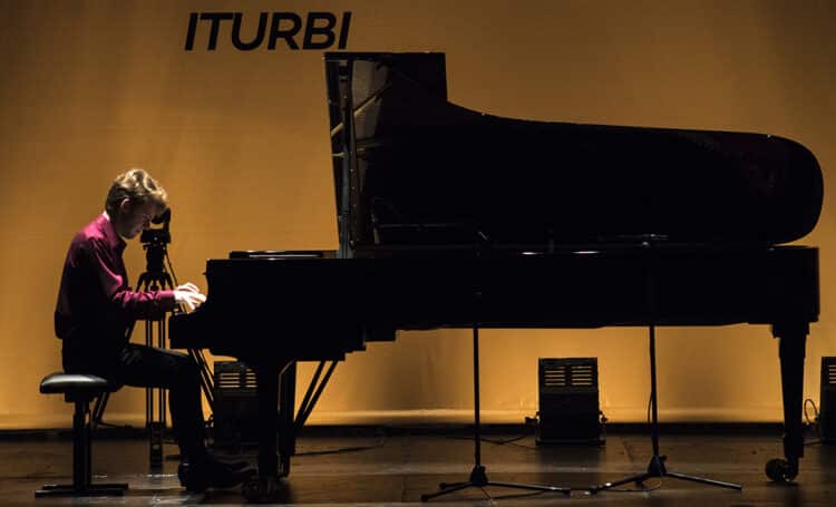 Sis pianistes dels EUA, Rússia, Itàlia i Sèrbia passen a la final del Premi Iturbi