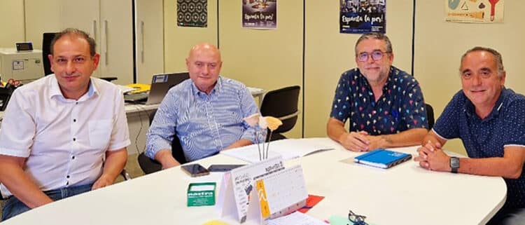 La Diputació de València i la Federació de Folklore continuaran col·laborant per a impulsar “les nostres manifestacions culturals”