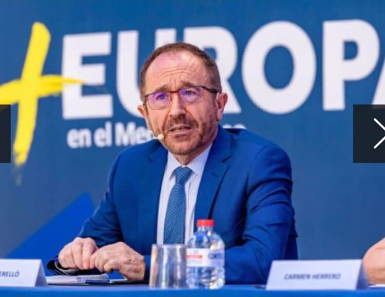 Casa Mediterráneo se ofrece para albergar una Conferencia Mediterránea por la Paz. Comunicado de Andrés Perelló, director de la agencia del Ministerio de Asuntos Exteriores de España con sede en Alicante