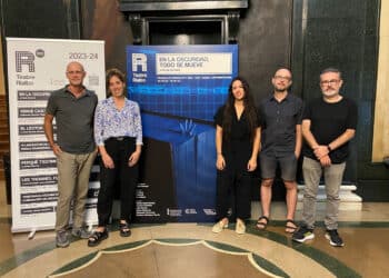 El Rialto obri la temporada amb la producció pròpia de l’IVC ‘En la oscuridad todo se mueve’