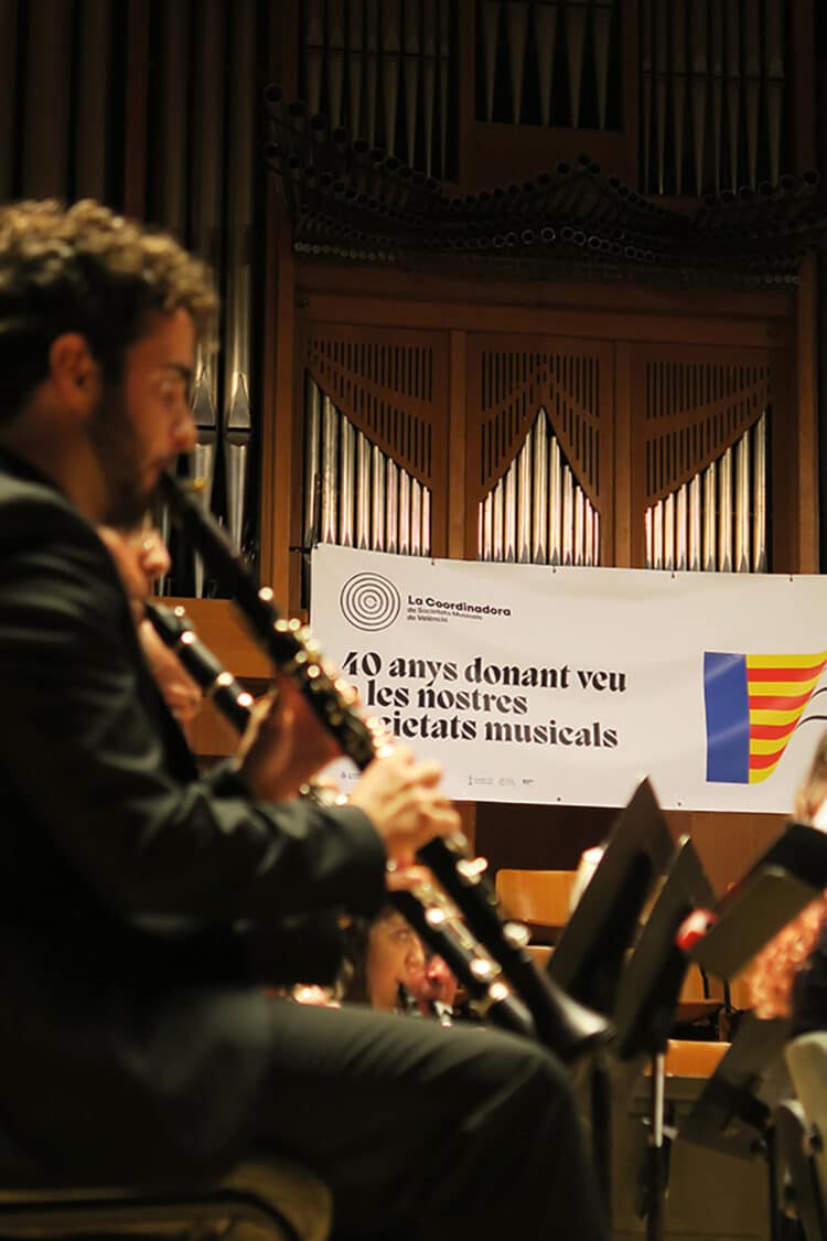 La Coordinadora de SSMM de València va exhibir múscul en un Palau de la Música de gom a gom