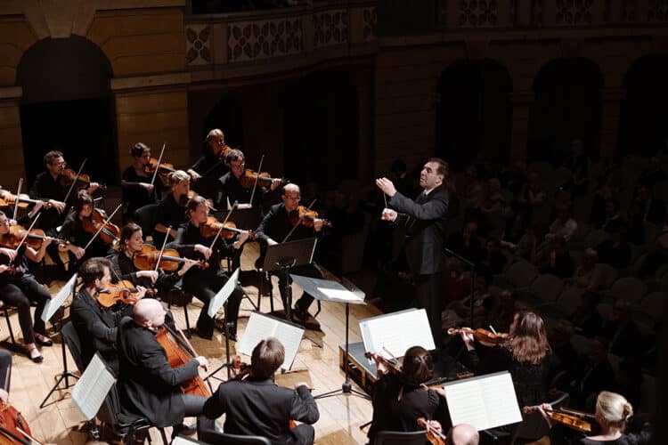 Gatti i la Mahler Chamber torna al Palau de la Música amb un viatge pel classicisme i neoclassicisme simfònic