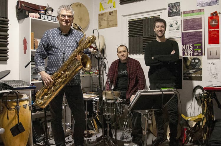 Josep Lluís Galiana, Avelino Saavedra i Joan Gómez Alemany editen ‘Llibertats sonores’, un disc de «improcomposició» electroacústica