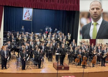 La Artística de Buñol también acudirá al Certamen de València. Entrevista con su presidente